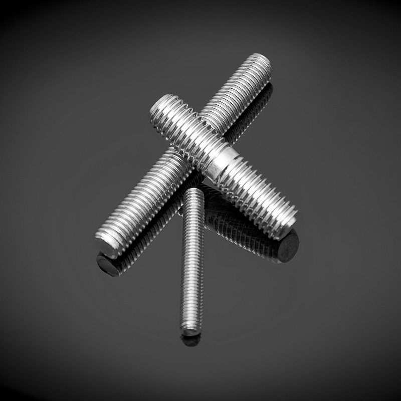 Stud hai đầu bằng thép không gỉ DIN 835